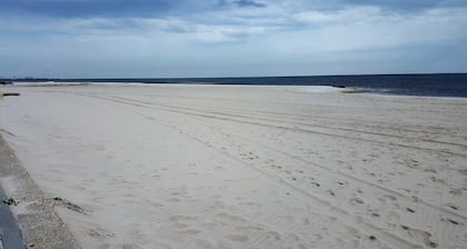 Beautiful beach retreat condo w/ amazing Gulf and beach view!!