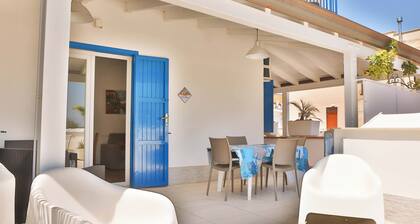 Apartment at 200 mt from the sea Wifi and Rent Car
