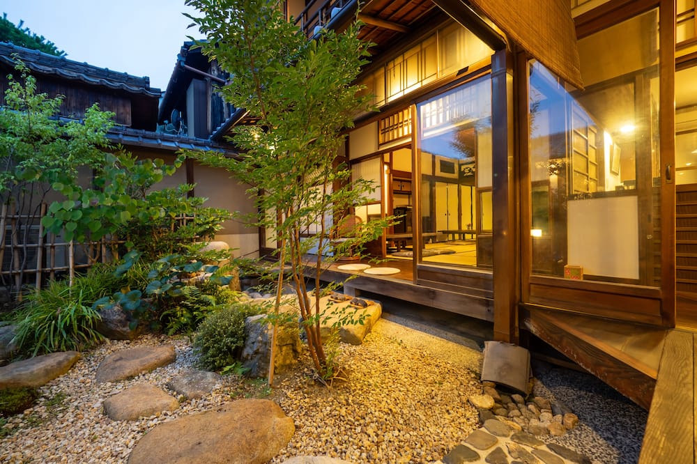 Inase Otsu Machiya Bed & Breakfast