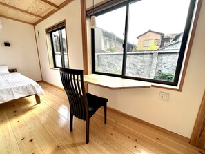 Chambre Triple Supérieure, non-fumeur (Ground Floor)