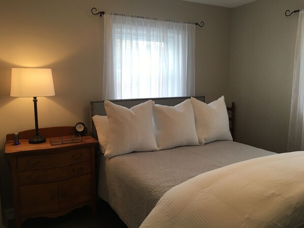 2 makuuhuonetta, silitysrauta/-lauta, Wi-Fi, vuodevaatteet