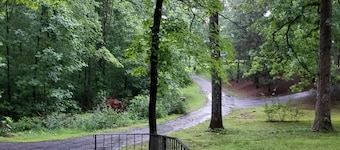 Enjoy the beauty of the mountains at this Serene getaway near Lake Chatuge