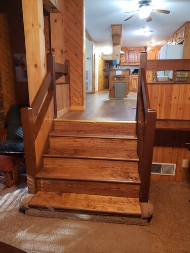 Enjoy the beauty of the mountains at this Serene getaway near Lake Chatuge