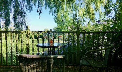 Owls Nest - Peace and Tranquility near Woodbridge & Framlingham in rural Suffolk