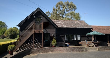 Owls Nest - Peace and Tranquility near Woodbridge & Framlingham in rural Suffolk