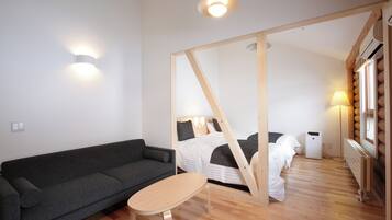 In-room safe, desk, free WiFi, bed sheets