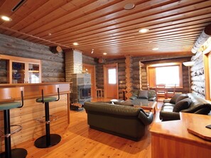 Cottage Silver Pine, Non Smoking with Sauna, Shower Only | In-room safe, desk, free WiFi, bed sheets - Loghotel The Maplelodge (Iwamizawa)