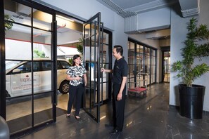Lobby - Maple Hotel Jakarta (Jakarta)
