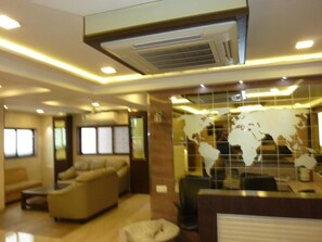 Lobby - Hotel Orient Palace (Mumbai)
