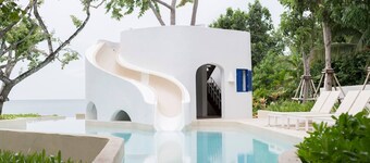 The Che Pool Access Beachfront Condo by Away