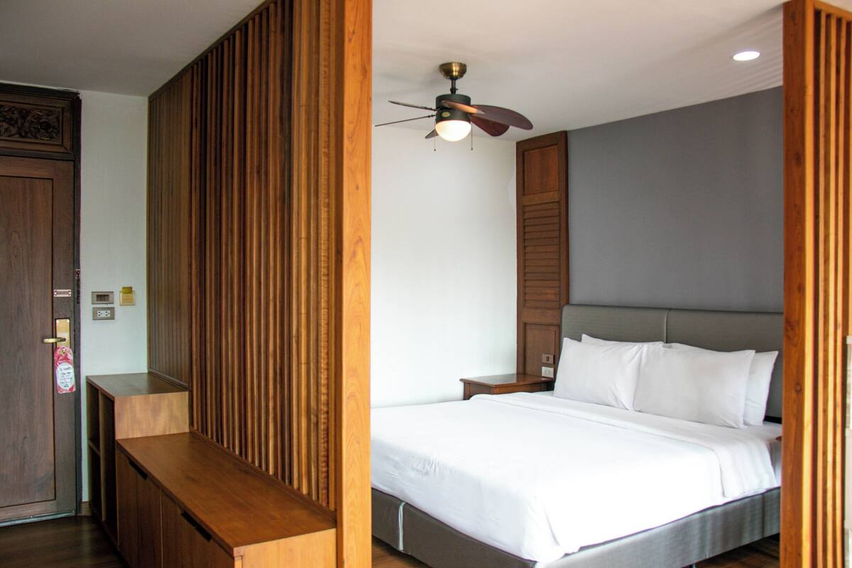 Suite (Second Building) | 迷你吧、房內夾萬、免費 Wi-Fi