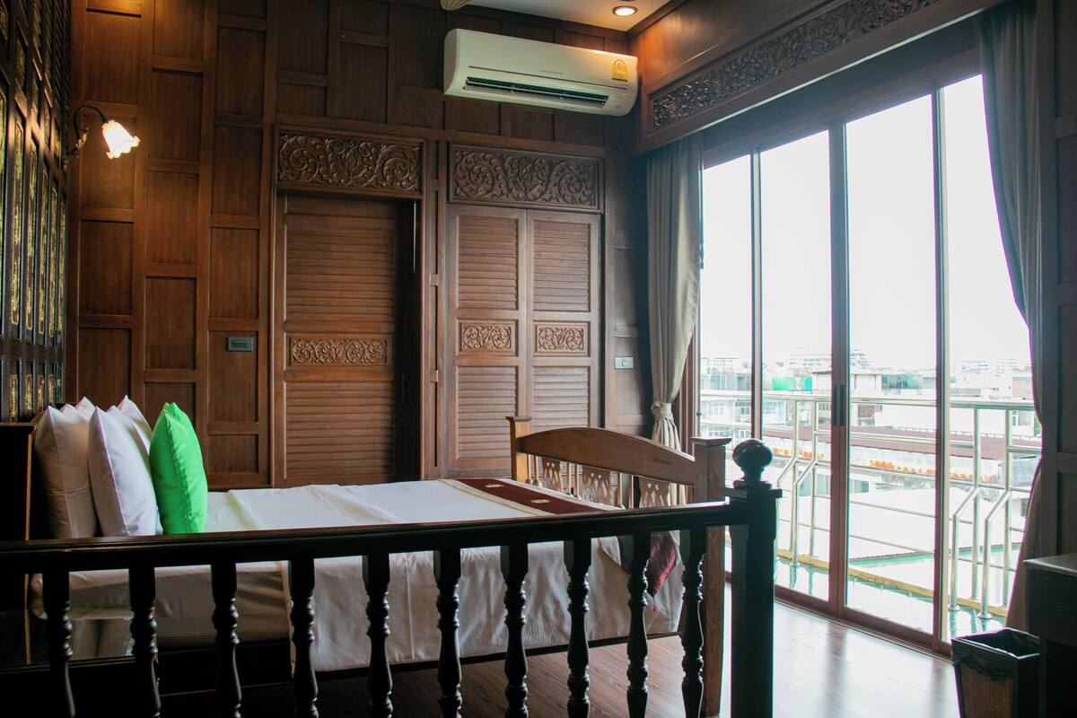Pranakorn Suite (Main Building) | 迷你吧、房內夾萬、免費 Wi-Fi