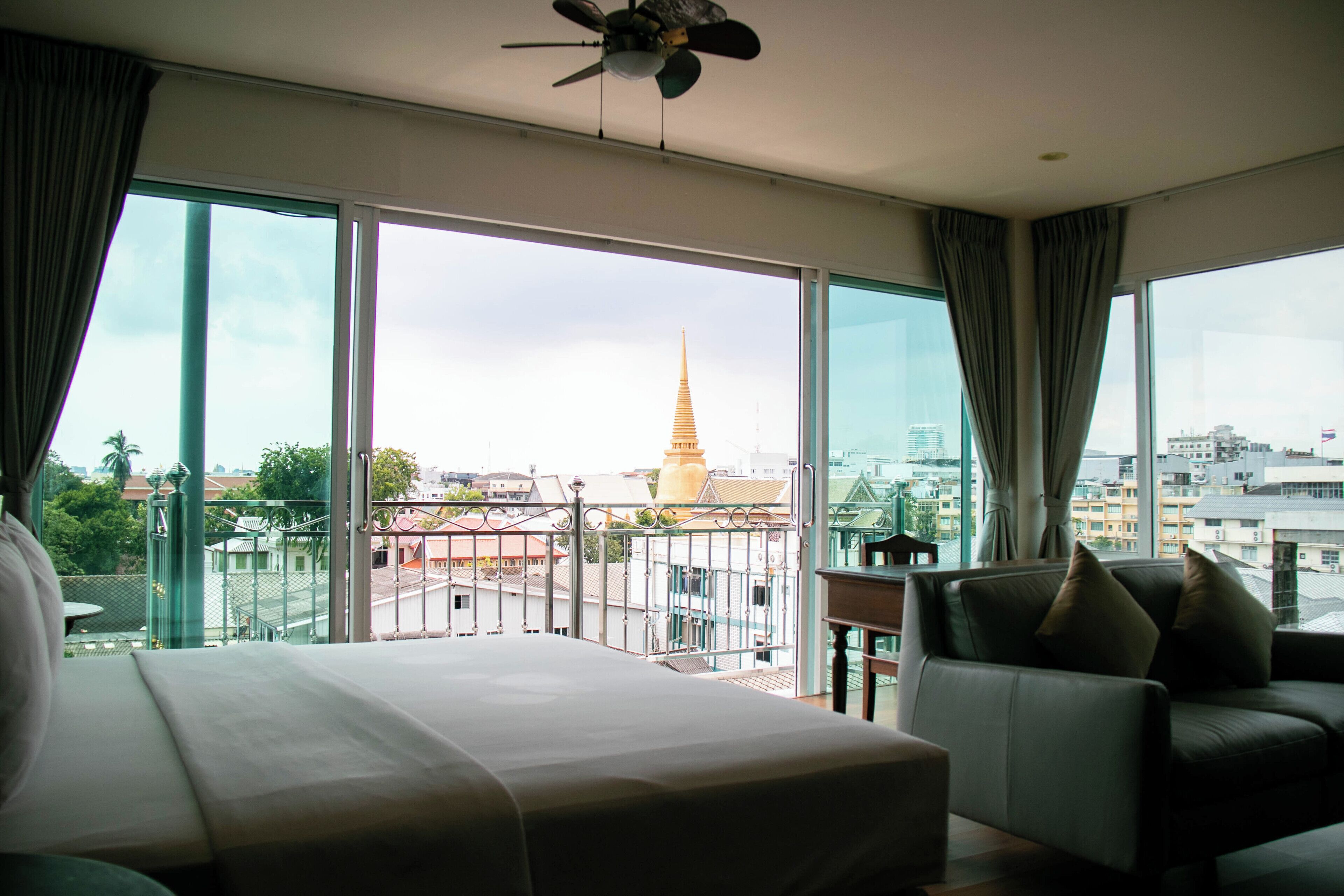 lamphu canal suite (second building) | balcony view