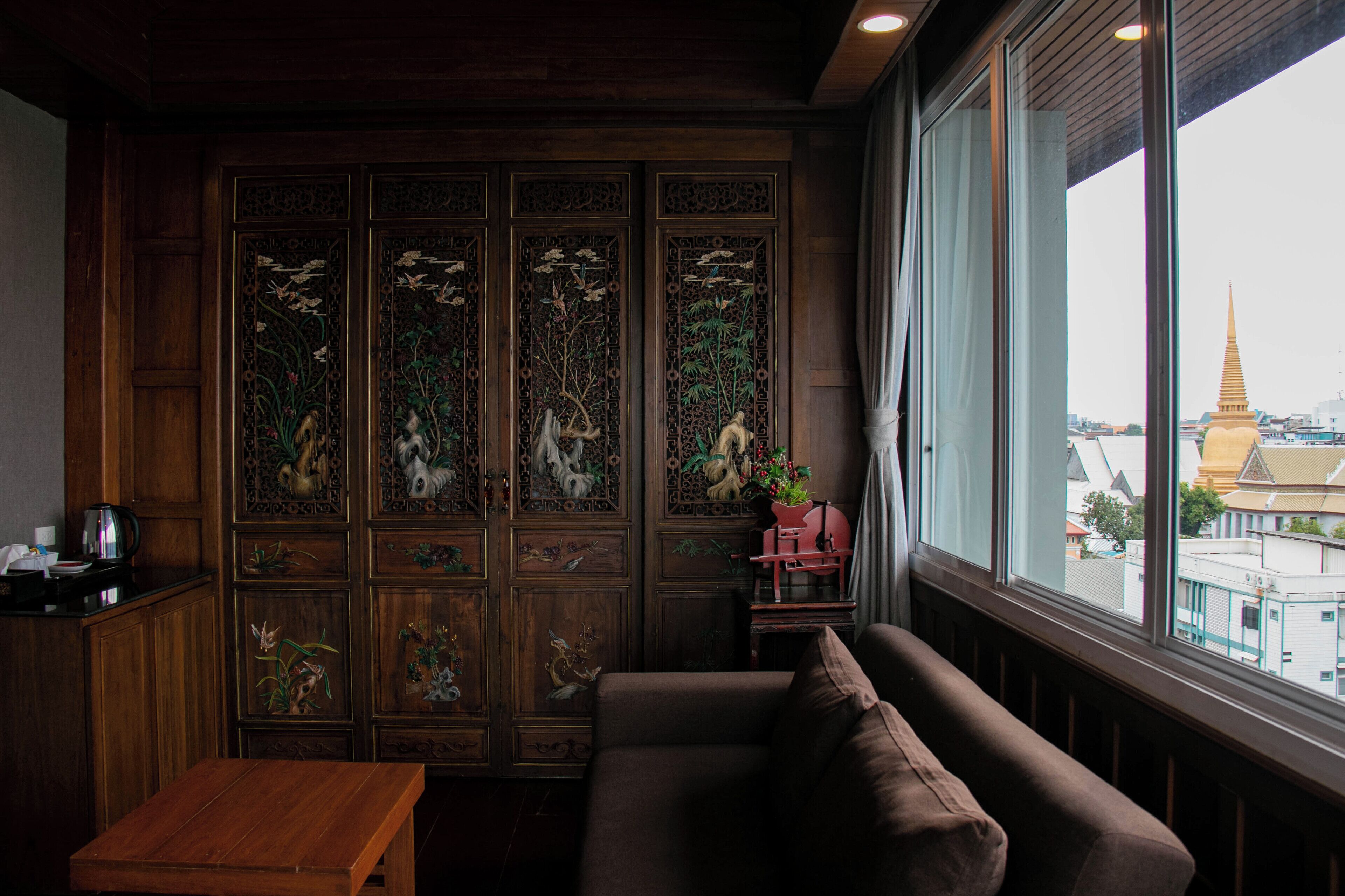 ruen lamphu suite (second building) | living room | flat-screen tv