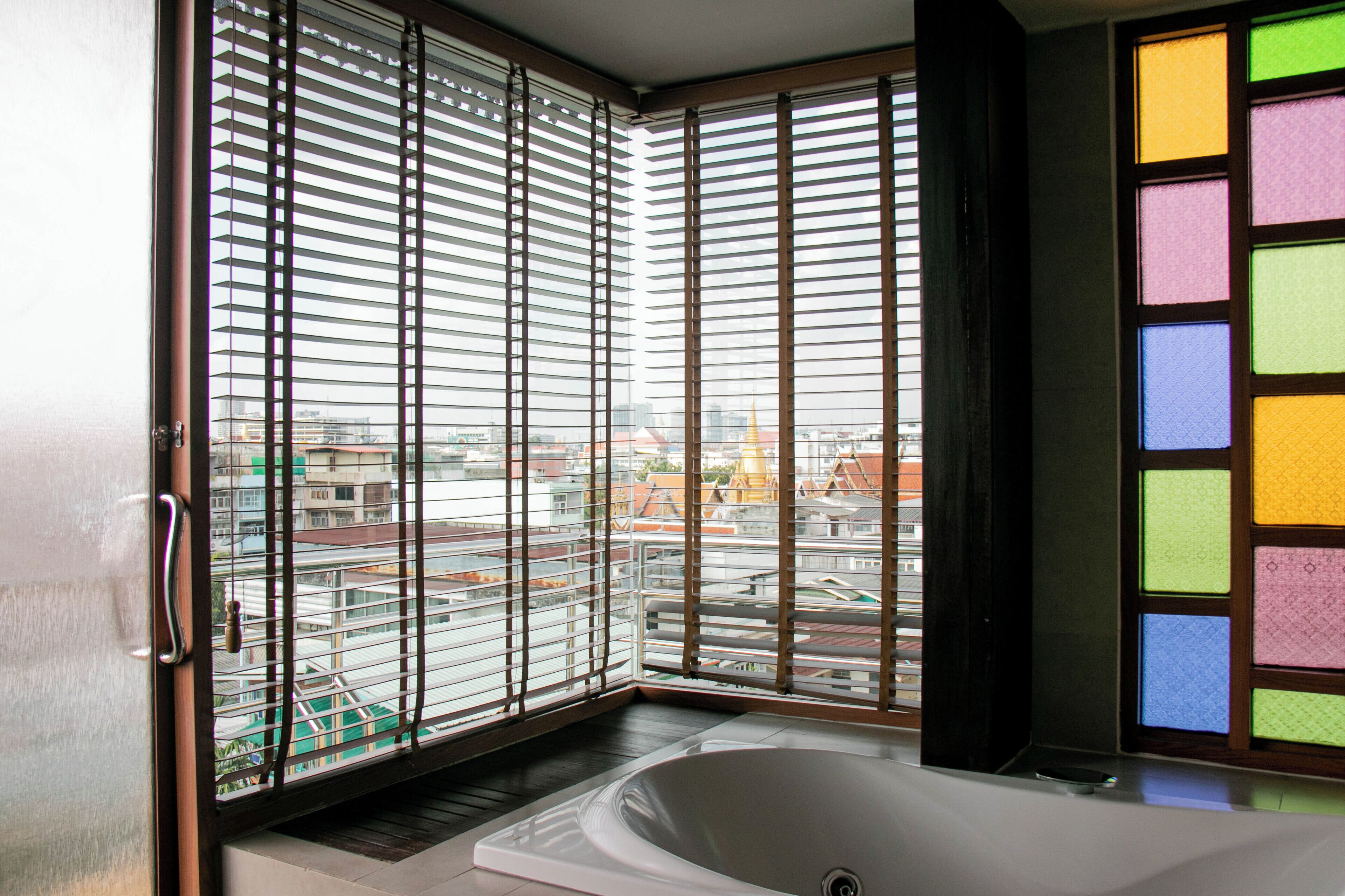 pranakorn suite (main building) | jetted bathtub