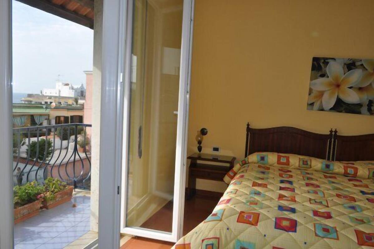 In-room safe, desk, iron/ironing board, cots/infant beds