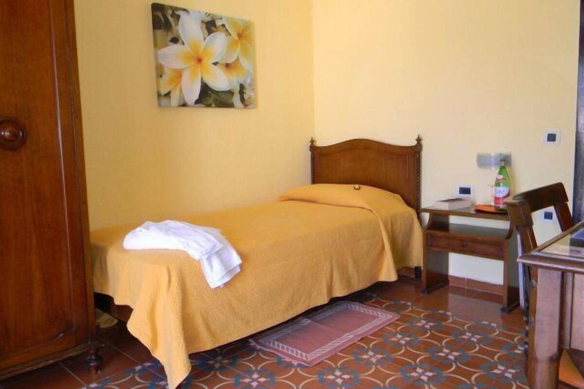 In-room safe, desk, iron/ironing board, cots/infant beds