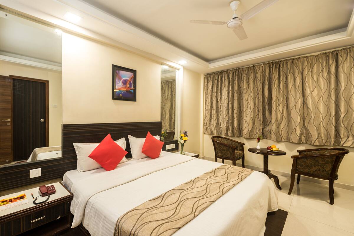 In-room safe, soundproofing, free WiFi, wheelchair access