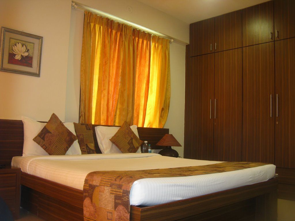 Hochwertige Bettwaren, Schreibtisch, Zustellbetten, kostenloses WLAN