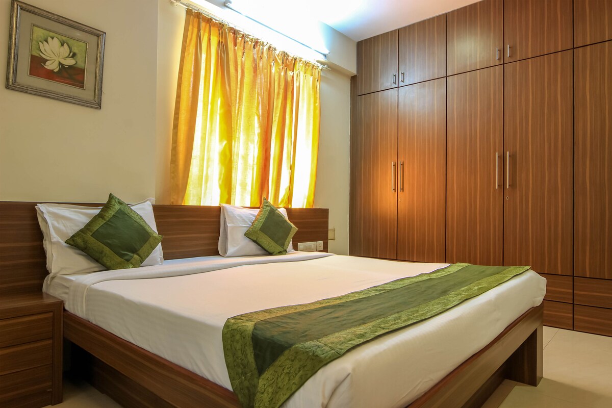 Standard Apartment | Premium bedding, desk, rollaway beds, free WiFi