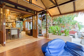 5 Bedroom Villa | Wohnbereich
