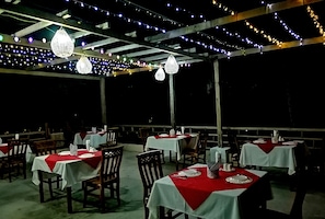 Rooftop bar, beach views, open daily - Kyaw Myanmar Hotel (Ngapali)