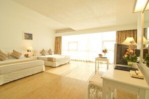 Grand Deluxe Seaview | In-room safe, soundproofing, rollaway beds, free WiFi