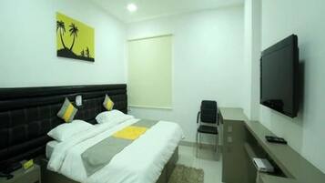 1 bedroom, desk, soundproofing, free WiFi