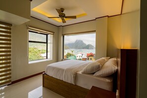 デラックス ダブルルーム シービュー | セーフティボックス (室内)、デスク、アイロン / アイロン台、WiFi (無料)