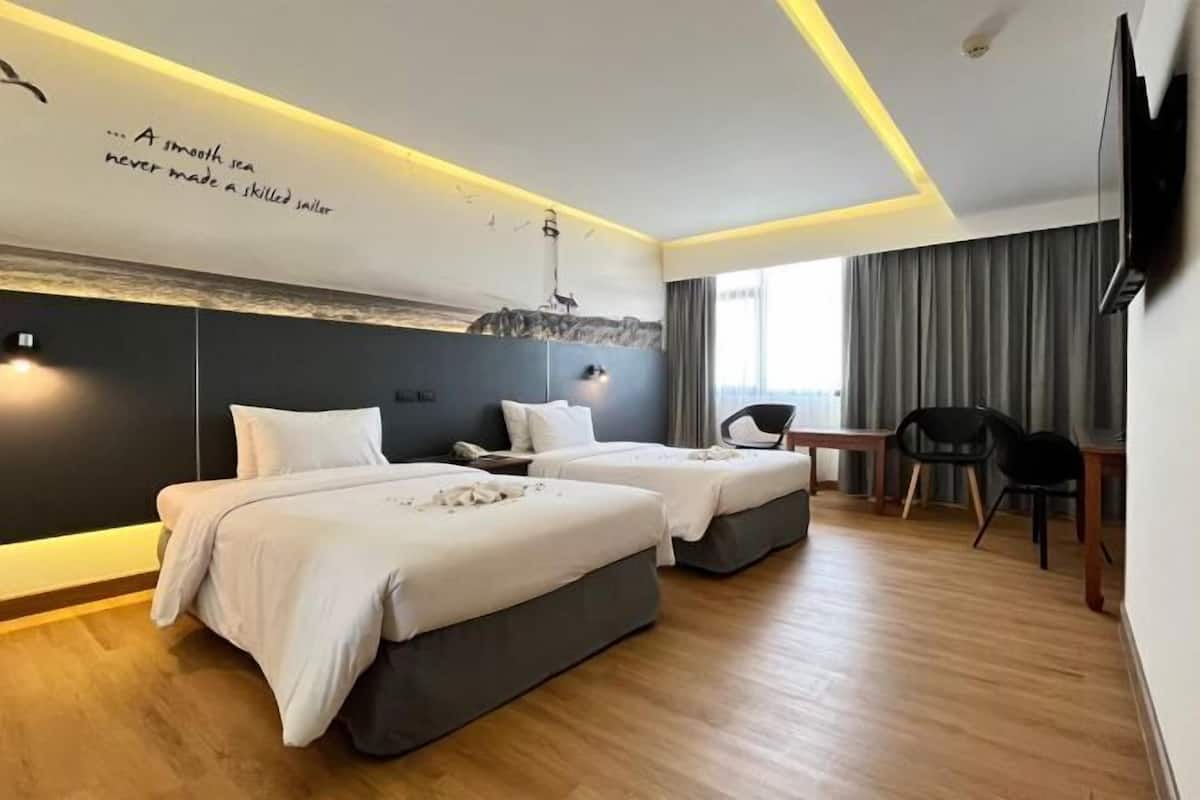 In-room safe, blackout curtains, free WiFi, bed sheets