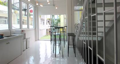 Diff Hostel