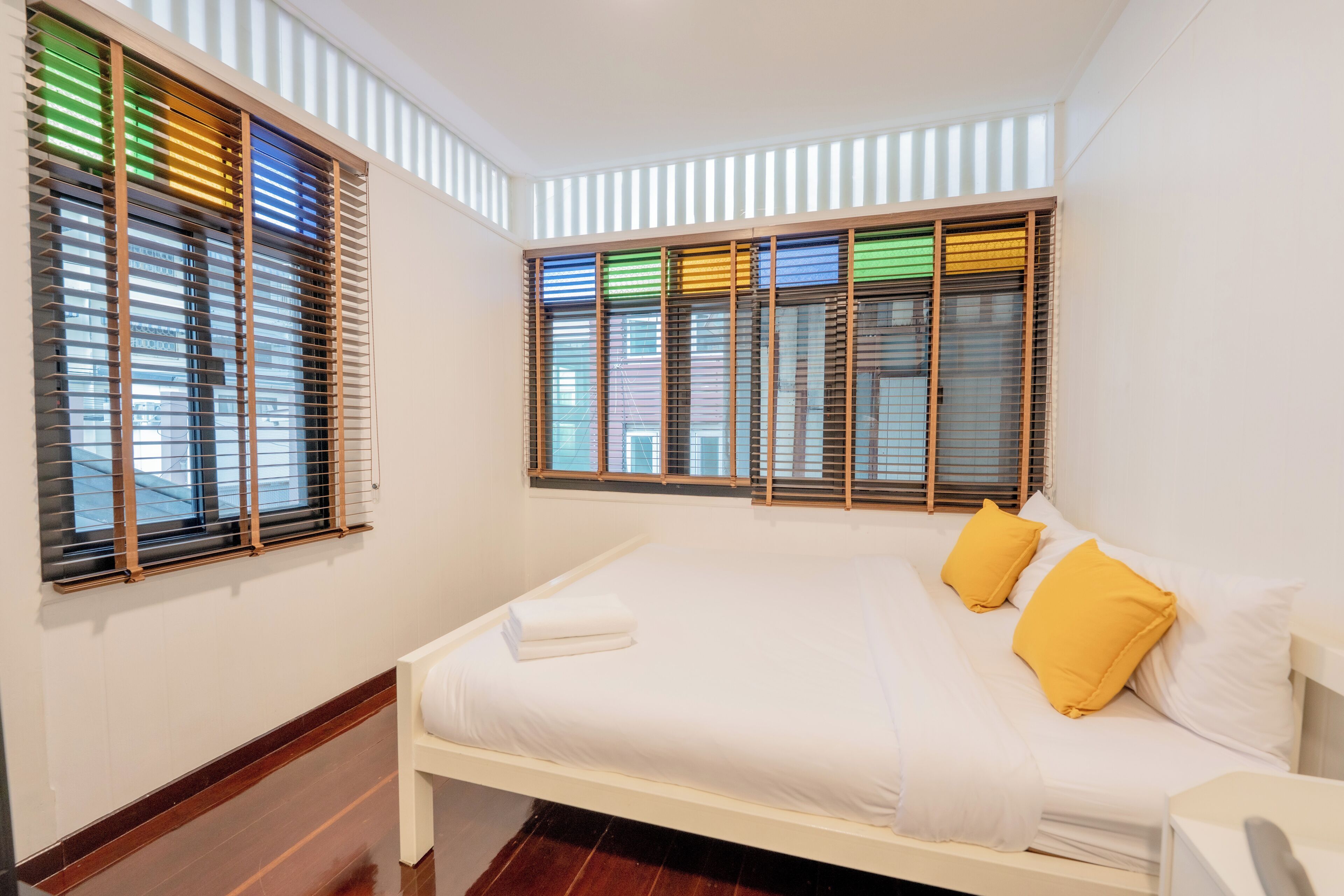 Superior Single Room, 1 King Bed, Non Smoking, Ensuite | Pillowtop beds, free WiFi, bed sheets