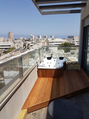 Luxury-Apartment, 2 Schlafzimmer | Terrasse/Patio