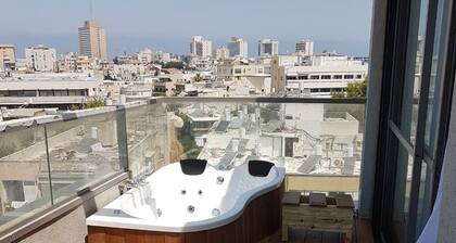 Luxury Apartment in Tel Aviv