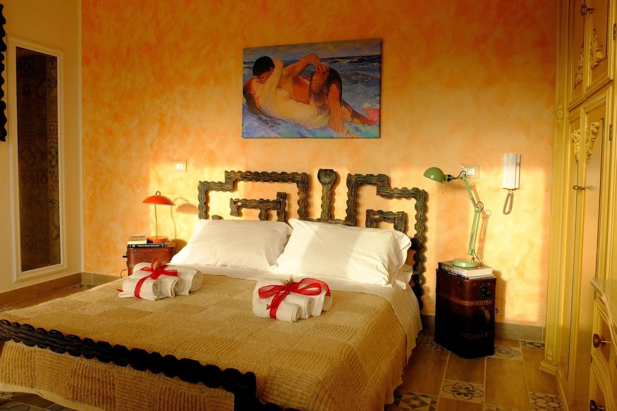 Double Room | WiFi (free), bed sheets
