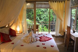 Iron/ironing board, free WiFi, bed sheets - Omah Lembu Villa (Abiansemal)