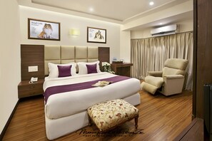 시그니처 빌라 (Luxury Villa, Near Infinity Pool) | 셀렉트 컴포트 침대, 객실 내 금고, 책상, 노트북 작업 공간