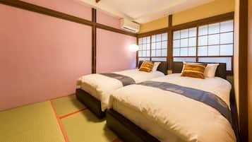 Japanese Style Room B3 | In-room safe, desk, free WiFi, bed sheets