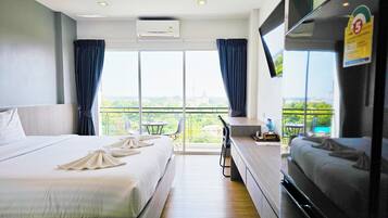 Chambre Deluxe | Décoration personnalisée, bureau, rideaux occultants, Wi-Fi gratuit