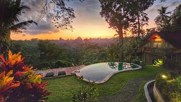 Deluxe Double or Twin Room | View from room