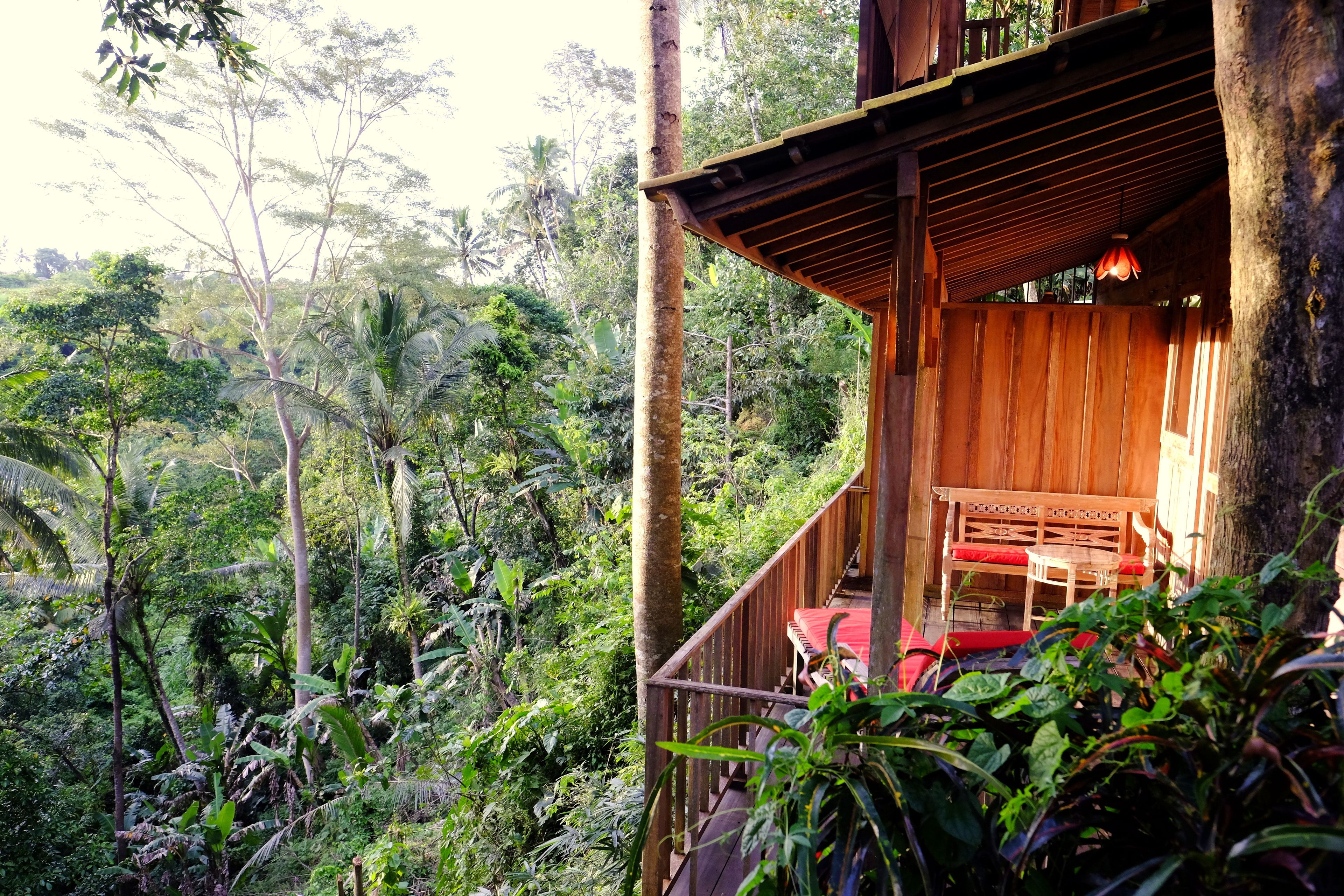 Deluxe-Doppel- oder -Zweibettzimmer, Talblick | Hochwertige Bettwaren, Zimmersafe, individuell dekoriert, Schreibtisch