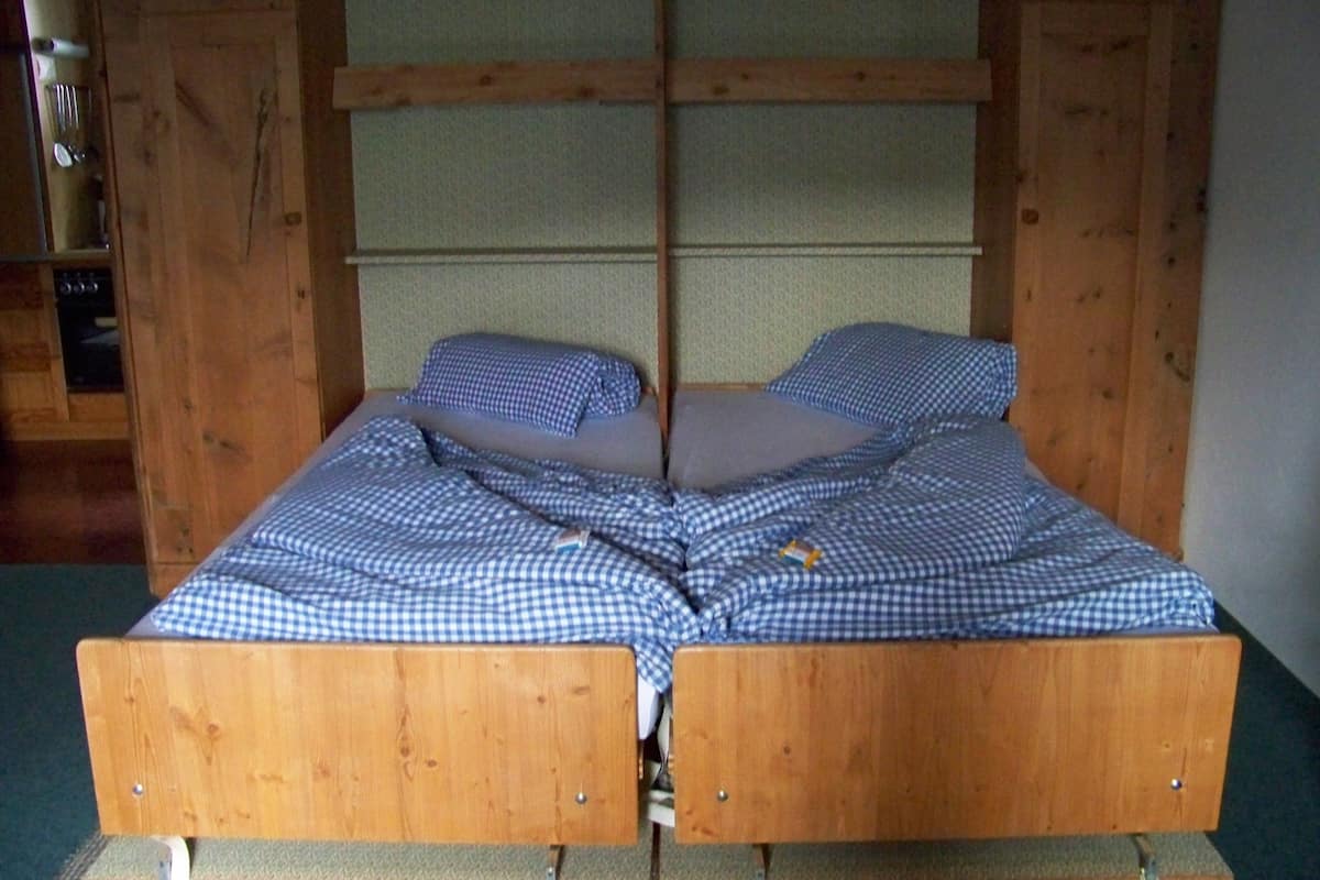 Panorama kamer, 1 twee- of 2 eenpersoonsbedden, uitzicht op bergen, uitzicht op gebergte | 2 slaapkamers, luxe beddengoed, een kluis op de kamer