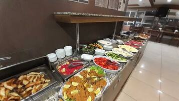 Tägliches inbegriffenes Frühstücksbuffet