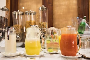 Gratis kontinental frukost varje dag 