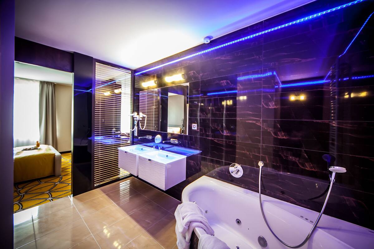 free toiletries, hair dryer, towels