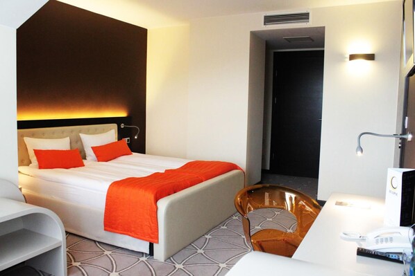 In-room safe, desk, iron/ironing board, cots/infant beds