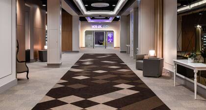 YOTELAir Paris CDG - Transit Hotel