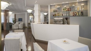 Bar (on property) - Hotel Imperial Palace (Jesolo)