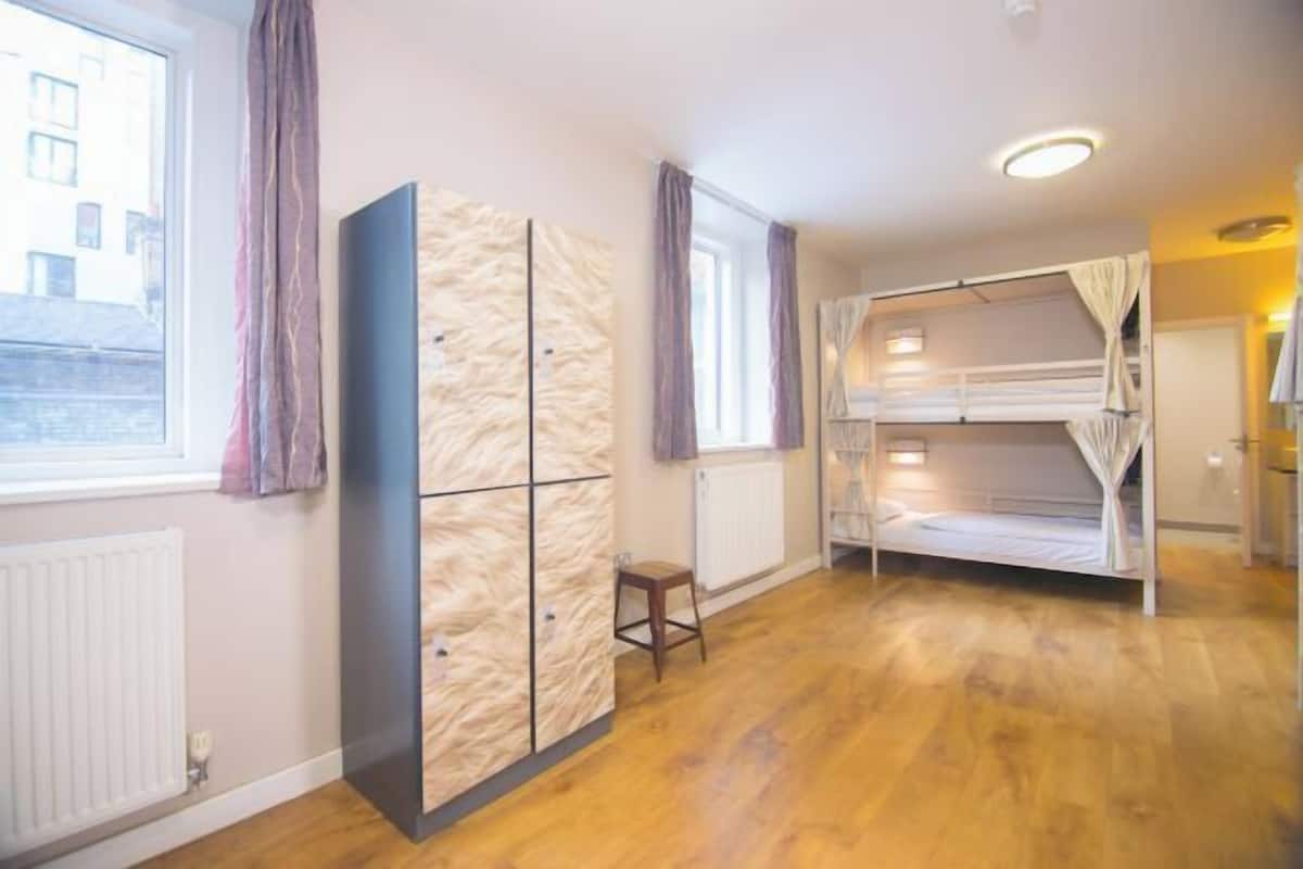 Chambres insonorisées, Wi-Fi gratuit, draps fournis