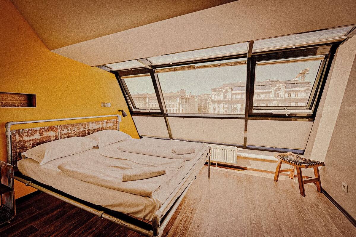 Double Room, City View | Soundproofing, free WiFi, bed sheets